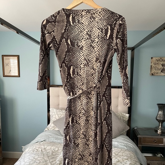 EUC DvF Furstenberg SnakePrint Python Julian 2 - Picture 6 of 6